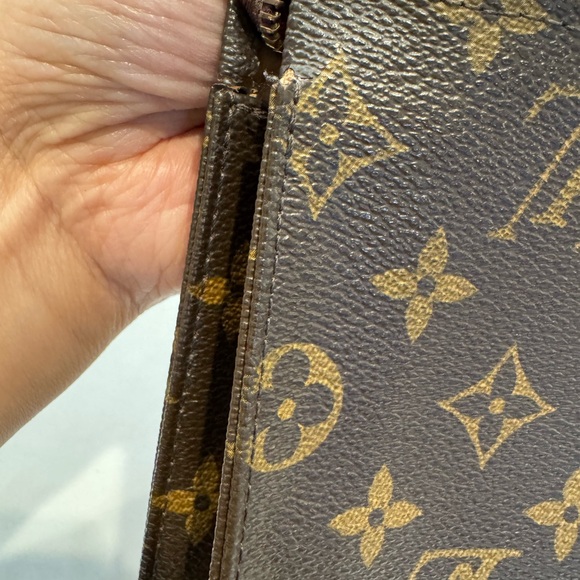 Authentic Louis Vuitton Toilettery pouch - Picture 15 of 16